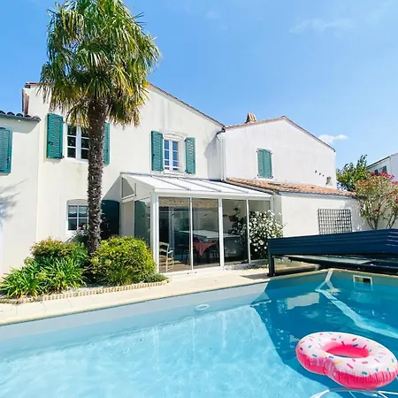 Βίλα Au Calme, Avec Piscine *