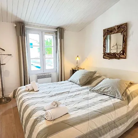 Au Calme, Avec Piscine Villa *